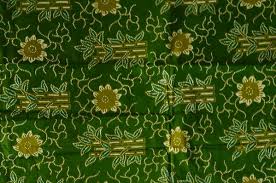 Akan tetapi ada juga yang motif batiknya tanpa ada gambar bulan pada bagian. Https Budaya Indonesia Org Motif Batik Pring Sedapur Corak Batik Gumelem Banjarnegara Batik Banyumasan