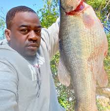 🤍 A quiet moment of peace along a busy stretch of road. Buddhist monks  from Fort Worth are walking nearly 2,300 miles. Today the journey brought  them along Highway 80 in east