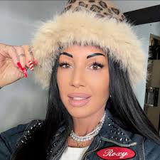 Roxanne McCarthy (@roxanne.mccarthy.7) • Facebook