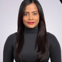 Amelia Holguin's Instagram, Twitter & Facebook