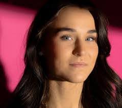 Evangeline Riggs's Instagram, Twitter & Facebook