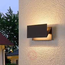 Three bedroom, two and a half bath custom modern farmhouse. Moderne Led Aussenwandleuchte Meja Ip54 Outdoor Wall Lighting Wall Lights Led Outdoor Wall Lights