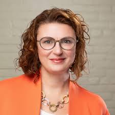 Maria Whyte's Instagram, Twitter & Facebook