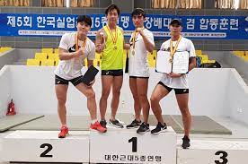75,150 likes · 94 talking about this. ìš¸ì‚° ê·¼ëŒ€5ì¢…ì—°ë§¹íšŒìž¥ë°° ë‹¨ì²´ì „ ìš°ìŠ¹ ìš¸ì‚°ì‹ ë¬¸