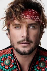 Buenos días feliz martes para todos los fans de Manuel Carrasco besitos  para todos 😘😘😘😙😘😪💤😗😗💋☕😚