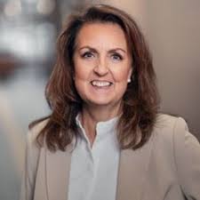 Ami Sörlin mäklare på Fastighetsbyrån Höga Kusten