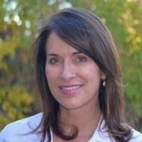 Kari Kirk's Instagram, Twitter & Facebook