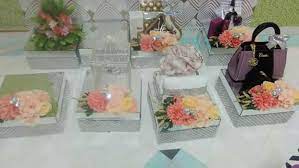 Kelengkapan untuk majlis raja sehari pada harga mampu milik. Customer Pickup Hari Ini Untuk 7 Bekas Hantaran Nikah Pada Esok Hari 26 08 2018 Harga Sewa Bekas Termasuk Gubah Untuk 7 Bekas Rm 210 00 Harga Ini Termasuk Gubahan Sireh Junjung Plastik Tapi Atas