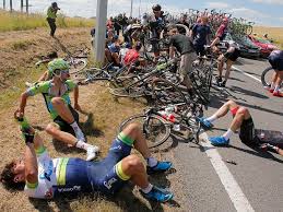 Radsportradsport straßenrennenfrankreich tour de france radsport 2021kalender. Die Schlimmsten Sturze Der Tour De France