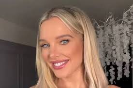 NEWEST UPDATE!! Carla Connor SHOCKS Coronation Street Fans by Rejecting  Iconic Christmas Reunion with Lisa Swain!😲🧐.........See more in comments  👇 👇 👇