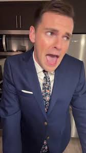 Chris Eason: From CNN Intern to News Anchor in Nashville, TN