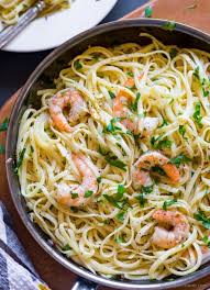 Garlic Shrimp Scampi Linguine A Garlicky Lemony Shrimp And Pasta Recipe Which Has Weekday Dinner Writ Garlic Shrimp Scampi Linguine Recipes Lemon Shrimp Pasta