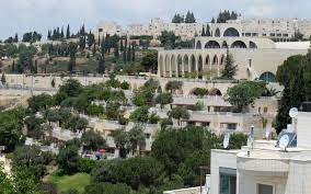 Scopus across the kidron valley from the old city. Byu Restricts Students In Byu Jerusalem Center To Travel After Trump S Decision