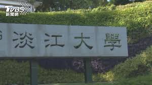 不一定要去醫院吧？ 但是如果可以的話 有沒有考慮把一些防疫旅館改成這些確診者的集中隔離場所呢？ 也許剛開始沒啥症狀 但是突然怎麼樣的話 或許憾事又會發生呢 不過中央會不會又要說 你不說我還沒想到了呢. 9rka2wwaamt7um