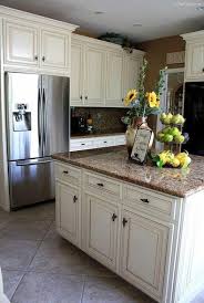 Create The Incorporation Of White Cabinets With Light Brown Shelves And Light Brown Walls Th In 2020 New Kitchen Cabinets Kitchen Renovation Kitchen Remodel
