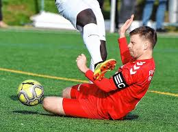 20, z.b elfmeter duell, free kick fußball, weltmeister, bundesliga elfmeter spiele. Fussball Spielen Oder Nicht Ein Luxusproblem Fussball Verlagshaus Jaumann