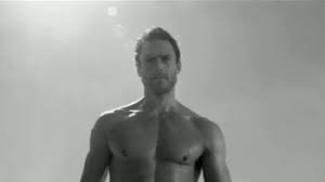 It means the original bottle can be refilled without losing a single drop of perfume. Giorgio Armani Acqua Di Gio Tv Commercial Sumergirse En Una Botella Cancion De Night Shaper Ispot Tv