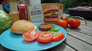 The total value of meat products in backed by microsoft founder bill gates and stars like leonardo dicaprio, meat alternatives including beyond meat and impossible burger, seen. Beyond Meat Incredible Burger Co Im Test Misslungener Wurstversuch
