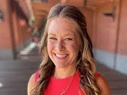 Hallie Harmon's Instagram, Twitter & Facebook