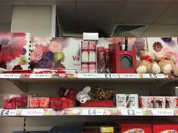 There are 150 suppliers who sells edible flowers for cakes on alibaba.com, mainly located in asia. Red Rose Petals Tesco