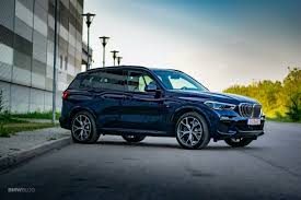 As you'd expect of a vehicle of this price, the x5 is powerful, smooth, comfortable and loaded with tech goodies. Video Phev Battle Bmw X5 Xdrive45e Vs Volvo Xc90 T8