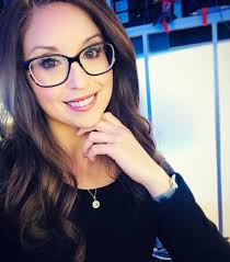 I hope you all have a SPECtacular week! . . . . . . . #foureyes  #meteorologist #tvnews #indianapolis #indiana #13sunrise #INwx #13weather  #nbcnews #morningnews #wthr