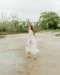 Still obsessing over this shoot by the river with @hannah.jade.potter 🤩✨  #swlaphotographer #lakecharles #lakecharlesphotographer #photography  #austinmariephoto #louisianaphotographer #creativesofswla #fyp #reels  #photoshoot #seniorphotography ...