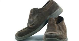 How To Remove Mold From Suede Ehow Clean Suede Shoes Mold Remover Clean Shoes
