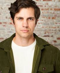 Kyle Maddocks's Instagram, Twitter & Facebook