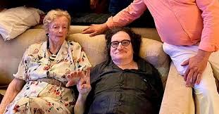 Los famosísimos cantantes que homenajearán a cerati y el precio de las entradas. Una Navidad Muy Say No More Charly Garcia Paso La Nochebuena Con La Familia De Gustavo Cerati