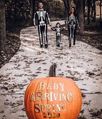 We are having a baby! 25 Spooky Cute Halloween Pregnancy Announcement Ideas