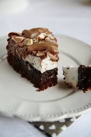 Gateau Au Chocolat Noisettes Et Meringue That S Amore Gateau Chocolat Gros Gateau Au Chocolat Gateau
