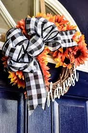This festive diy buffalo check ribbon bow will make a stunning christmas gift and perfect for any of your holiday decor! How To Make An Easy Bow For A Wreath Zucchini Sisters