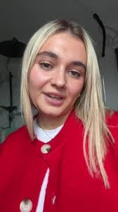 Lauren Beaty's Instagram, Twitter & Facebook