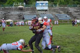 American football is mike kinsella (@mybandowen), steve holmes, steve lamos, nate kinsella (@birthmarkmusic). Romania AstÄƒzi Se JoacÄƒ Semifinalele Campionatului NaÈ›ional De Fotbal American News Romania