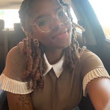 Leah Roberson (@leahflynn555)