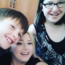 Two to three bedroom rental with garage in Shasta Valley