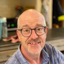 Craig Mackay (@Craigtweettweet)