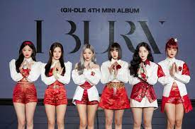 Nae neoui heunjeok namji anhge hari (yeah yeah) mosda han wonmangdo hwolhwol tari (yeah yeah) sseulsseulhan. G I Dle Returns With I Burn And Title Track Hwaa Setting Fire To The Winter Like Frozen Heart To Bloom A Flower Kavenyou Com