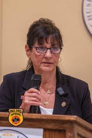 Diane Cotter's Instagram, Twitter & Facebook