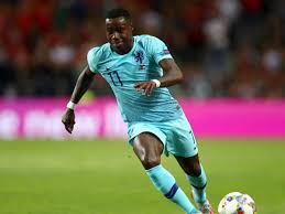 Quincy promes is dinsdag in rusland tot beste voetballer van het jaar uitgeroepen. Transfer Ajax Signs Quincy Promes From La Liga Club Sevilla For 15 7m Sportstar