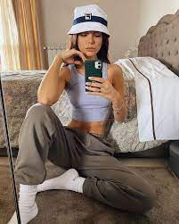 Get The Hat For 30 At Fila Com Wheretoget Outfits With Hats Bucket Hat Outfit Vintage Outfits