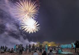 Fête de la reine, lit. Fireworks For Victoria Day Weekend 2020 In Toronto And The Gta Are Cancelled Toronto Com
