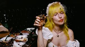 Hayley Williams no Brasil: cantora anuncia show em São Paulo em novembro