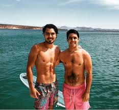 Biby gaytán lloró y se desmayó cuando se enteró. Neta Durango On Twitter Critican Abdomen De Eduardo Capetillo Jr Https T Co Hwbbltzuu4