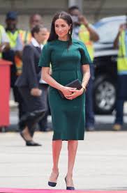 Sharing how to recreate some outfits that the duchess of sussex, meghan markle! Meghan Markle S Best Looks From Deal Or No Deal Through To Suits