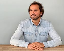Na dodatek partner lary gessler jest właścicielem jednej z większych kancelarii prawnych w stolicy. Partner Lary Gessler Topless Na Instagramie To Sie Nazywa Wolnosc Obcas Pl