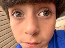 Are his eyes like his?