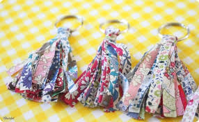 Tuture Of The Liberty Tassel Keychain Keychain Liberty Pompomscrafts Tassel Tuture Diy Couture Trendy Sewing Couture Sewing