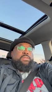 I got a 7'0 big 93 overall good defense and can shoot and drive lmk good  vibes